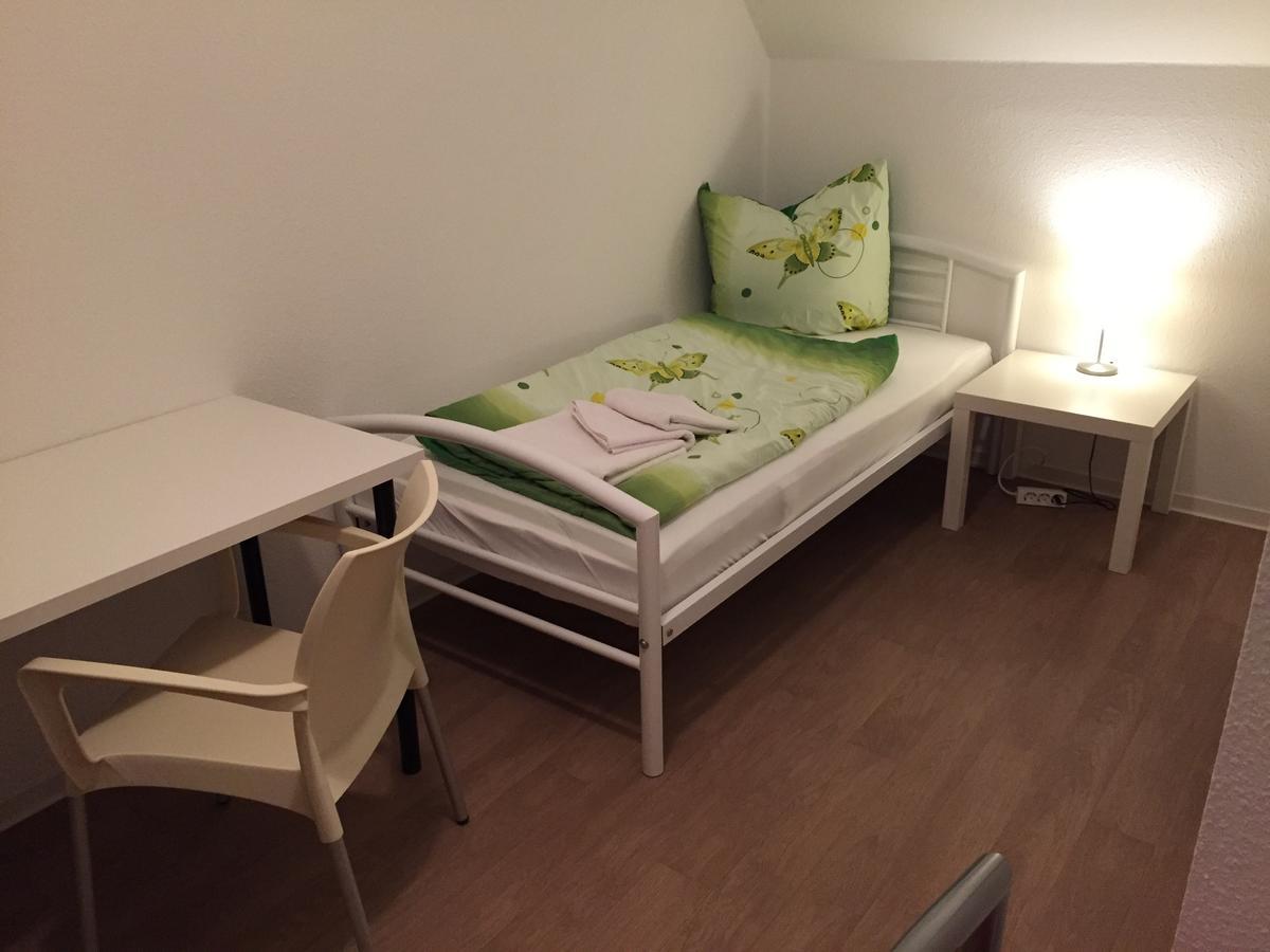 Pension ,,Vier Tore" Neubrandenburg Exterior foto