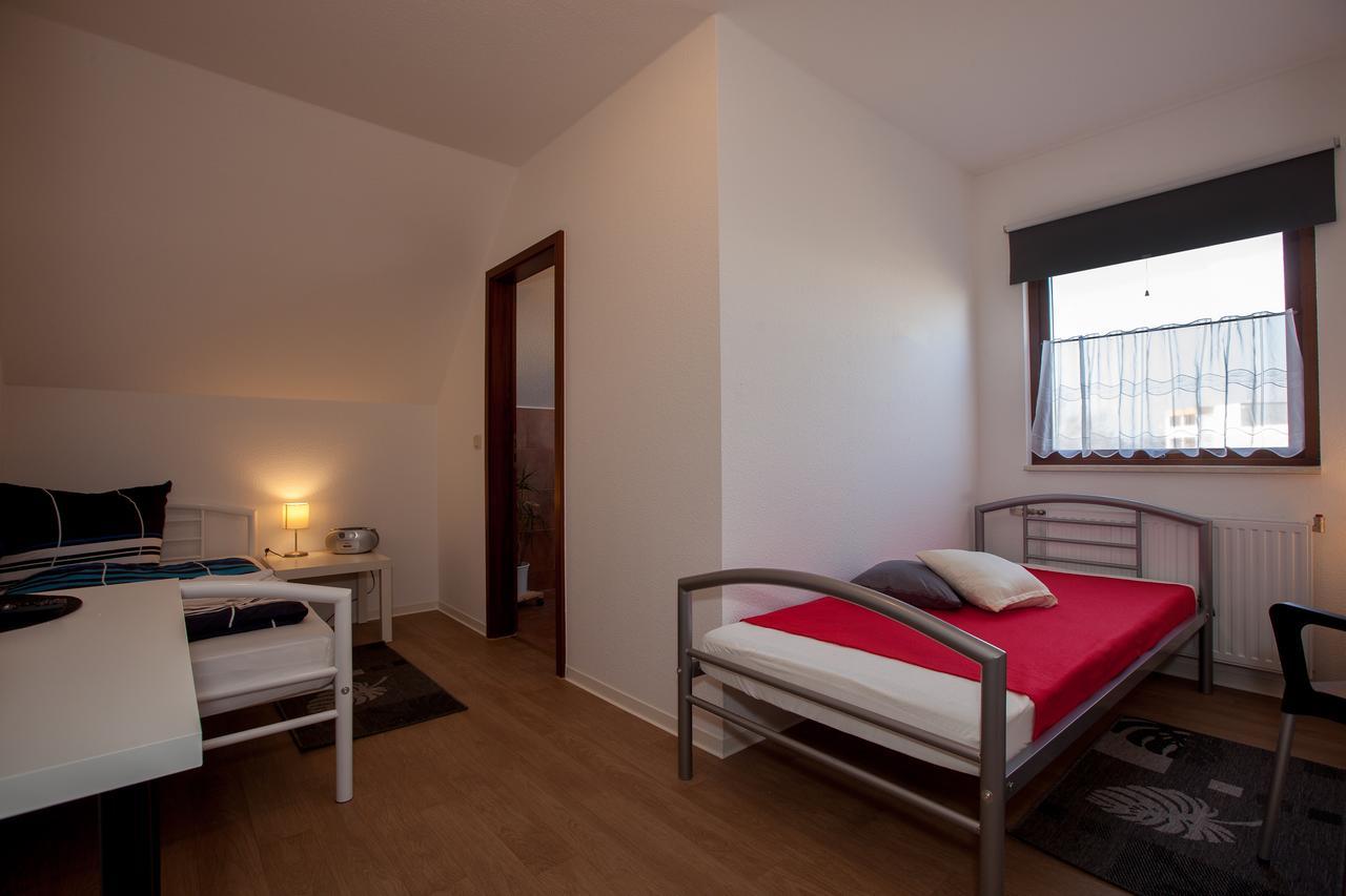 Pension ,,Vier Tore" Neubrandenburg Exterior foto