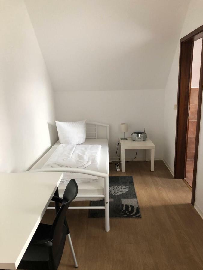 Pension ,,Vier Tore" Neubrandenburg Exterior foto
